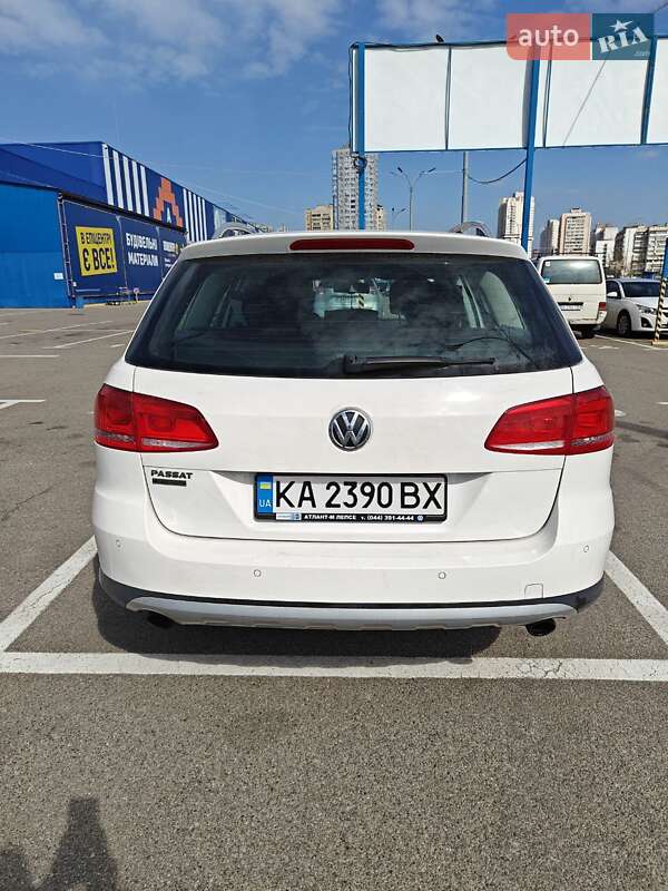 Универсал Volkswagen Passat Alltrack 2013 в Киеве