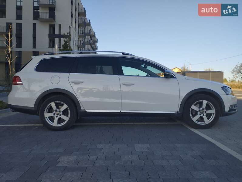 Универсал Volkswagen Passat Alltrack 2014 в Пустомытах