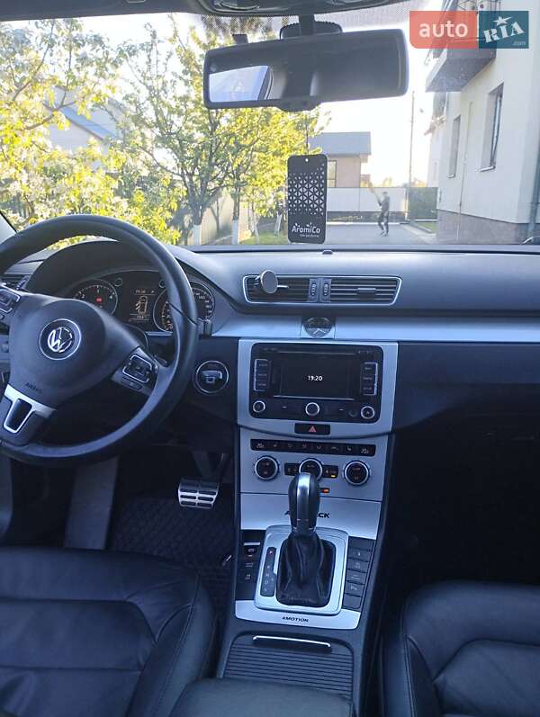 Универсал Volkswagen Passat Alltrack 2014 в Пустомытах