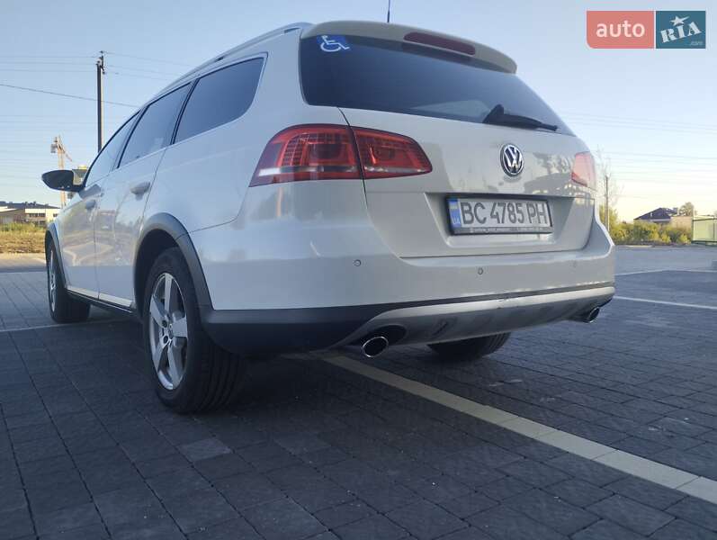 Универсал Volkswagen Passat Alltrack 2014 в Пустомытах