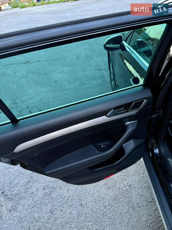 Универсал Volkswagen Passat Alltrack 2018 в Шепетовке фото 25 Универсал Volkswagen Passat Alltrack 2018 в Шепетовке