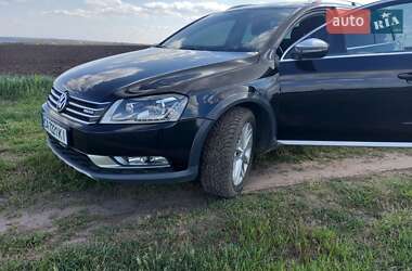 Універсал Volkswagen Passat Alltrack 2012 в 