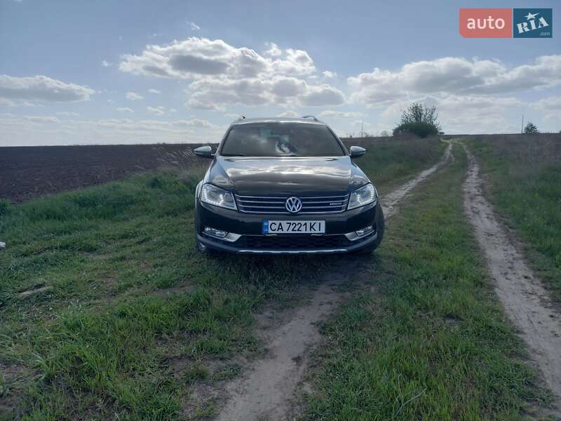 Универсал Volkswagen Passat Alltrack 2012 в Днепре