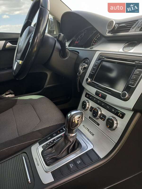Универсал Volkswagen Passat Alltrack 2012 в Днепре