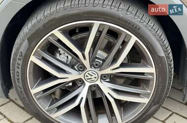 Універсал Volkswagen Passat Alltrack 2018 в 