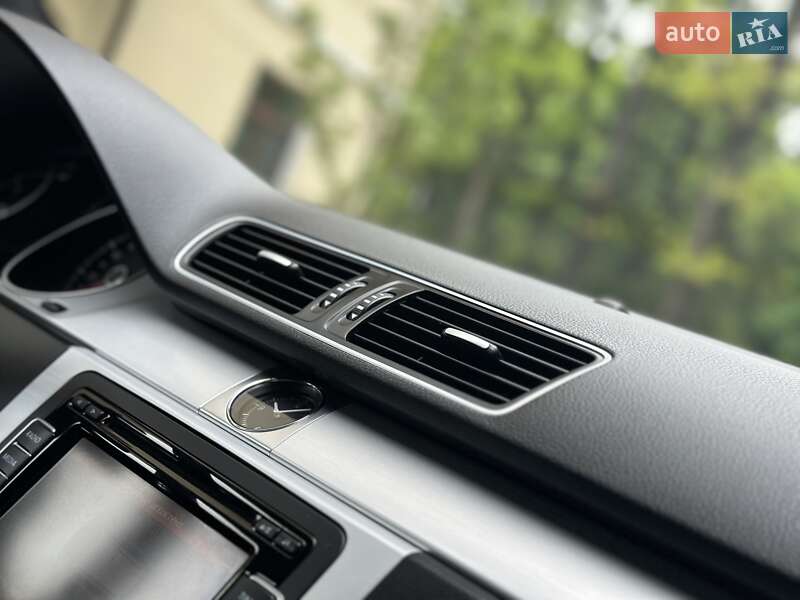 Універсал Volkswagen Passat Alltrack 2013 в Дрогобичі