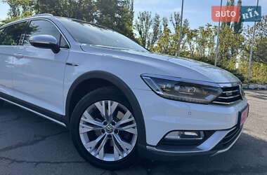 Универсал Volkswagen Passat Alltrack 2018 в 