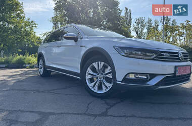 Универсал Volkswagen Passat Alltrack 2018 в 