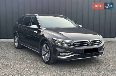 Универсал Volkswagen Passat Alltrack 2022 в Луцке