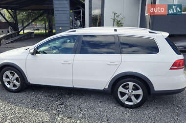 Універсал Volkswagen Passat Alltrack 2012 в 