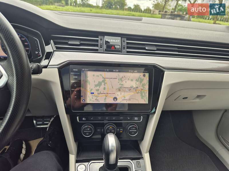 Универсал Volkswagen Passat Alltrack 2019 в Нововолынске