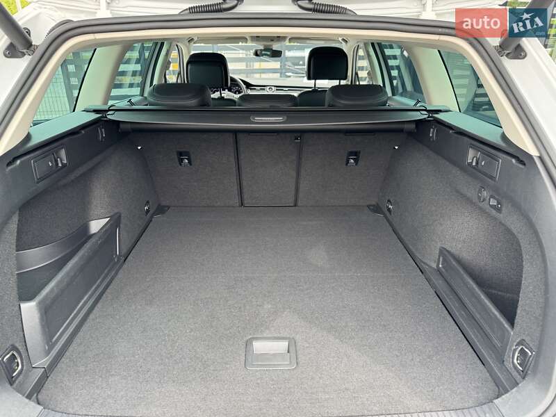Універсал Volkswagen Passat Alltrack 2019 в Рівному