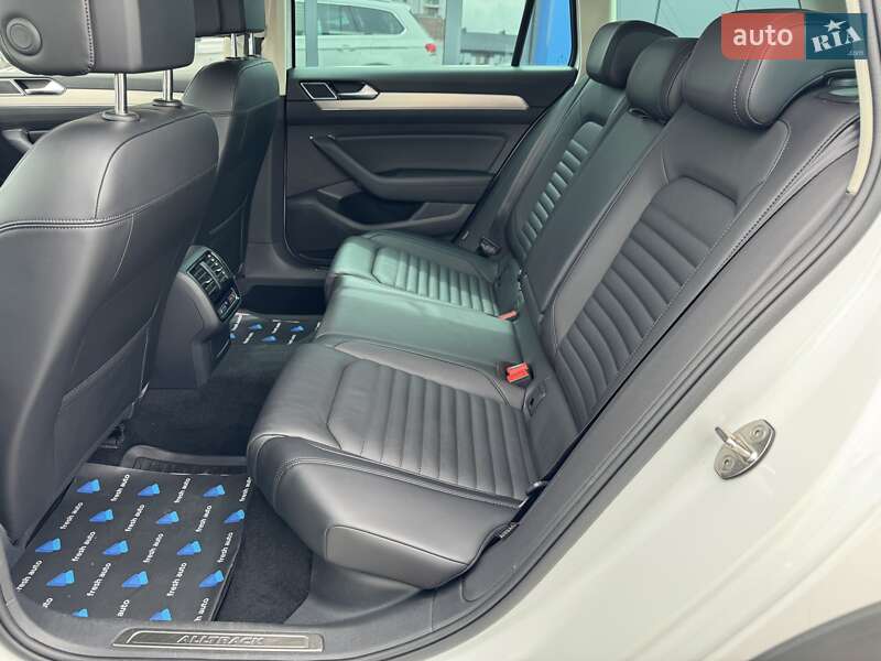 Універсал Volkswagen Passat Alltrack 2019 в Рівному
