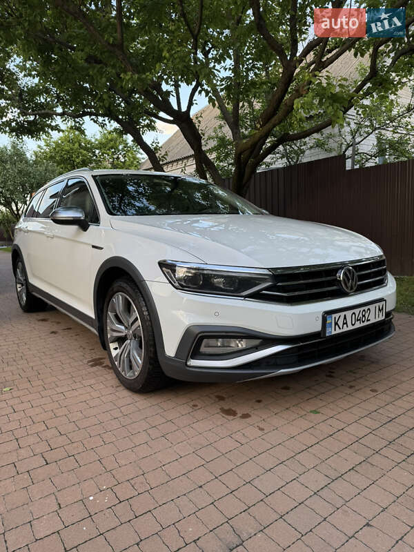 Универсал Volkswagen Passat Alltrack 2020 в Киеве фото 17 Универсал Volkswagen Passat Alltrack 2020 в Киеве