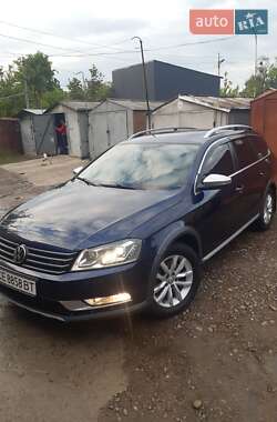 Універсал Volkswagen Passat Alltrack 2013 в Чернівцях
