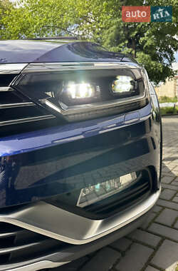 Універсал Volkswagen Passat Alltrack 2018 в 