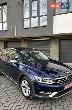 Універсал Volkswagen Passat Alltrack 2018 в 
