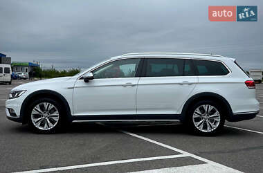 Универсал Volkswagen Passat Alltrack 2017 в 