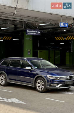 Универсал Volkswagen Passat Alltrack 2018 в 