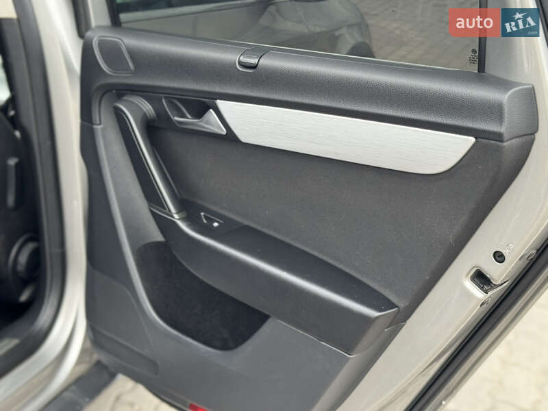 Універсал Volkswagen Passat Alltrack 2013 в Хмельницькому