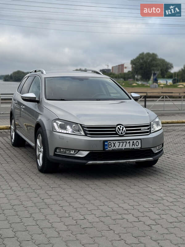 Універсал Volkswagen Passat Alltrack 2013 в Хмельницькому