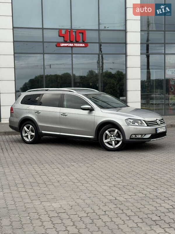 Універсал Volkswagen Passat Alltrack 2013 в Хмельницькому