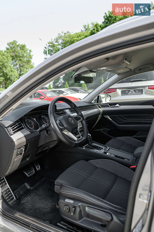 Универсал Volkswagen Passat Alltrack 2020 в Львове