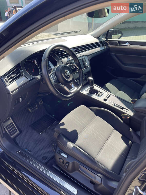 Универсал Volkswagen Passat Alltrack 2016 в Хусте