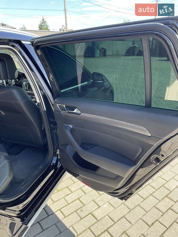 Универсал Volkswagen Passat Alltrack 2016 в Хусте
