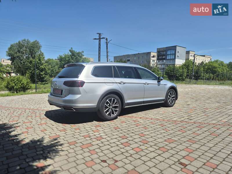 Универсал Volkswagen Passat Alltrack 2019 в Нововолынске