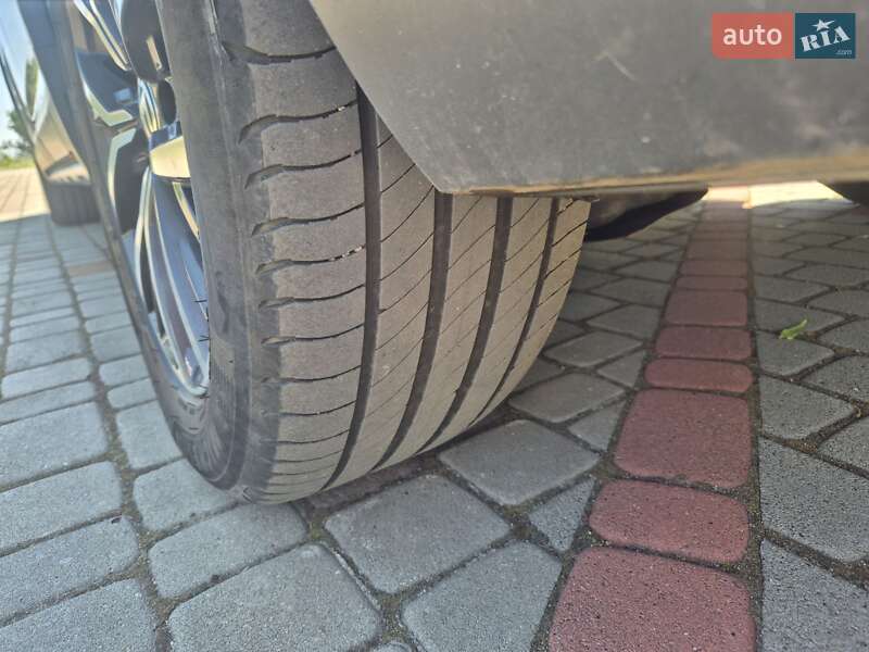 Универсал Volkswagen Passat Alltrack 2019 в Нововолынске