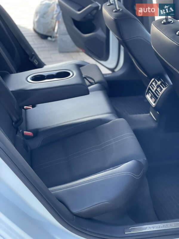 Универсал Volkswagen Passat Alltrack 2015 в Киеве