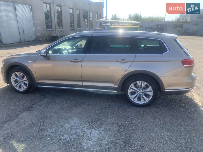 Универсал Volkswagen Passat Alltrack 2015 в Черновцах
