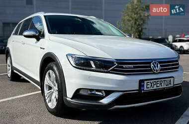 Универсал Volkswagen Passat Alltrack 2018 в Киеве
