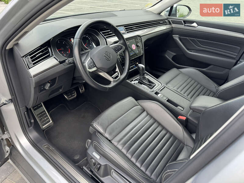 Универсал Volkswagen Passat Alltrack 2020 в Луцке