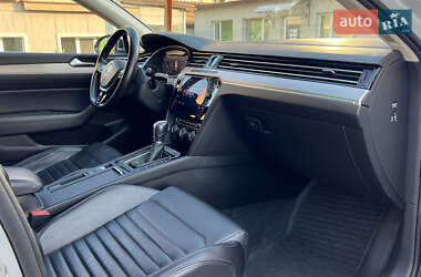 Универсал Volkswagen Passat Alltrack 2018 в 