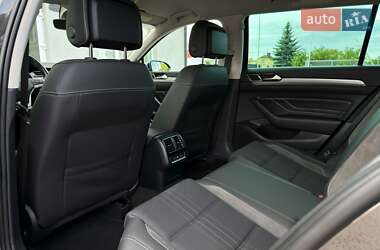 Універсал Volkswagen Passat Alltrack 2020 в 