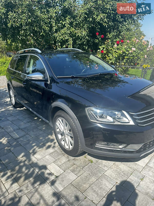 Универсал Volkswagen Passat Alltrack 2012 в Городке