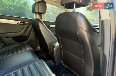 Универсал Volkswagen Passat Alltrack 2013 в 