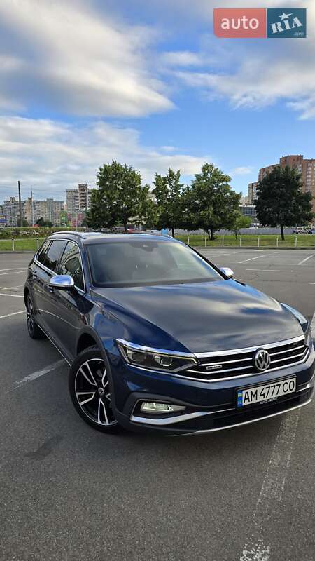 Универсал Volkswagen Passat Alltrack 2019 в Киеве