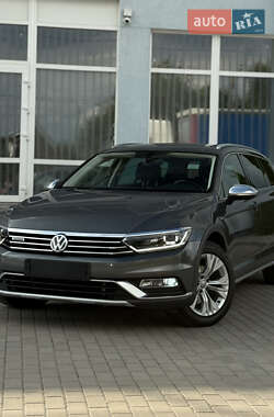 Универсал Volkswagen Passat Alltrack 2017 в Житомире