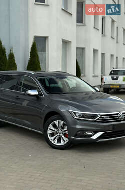 Универсал Volkswagen Passat Alltrack 2017 в 