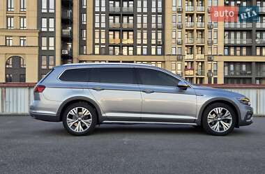 Универсал Volkswagen Passat Alltrack 2021 в 