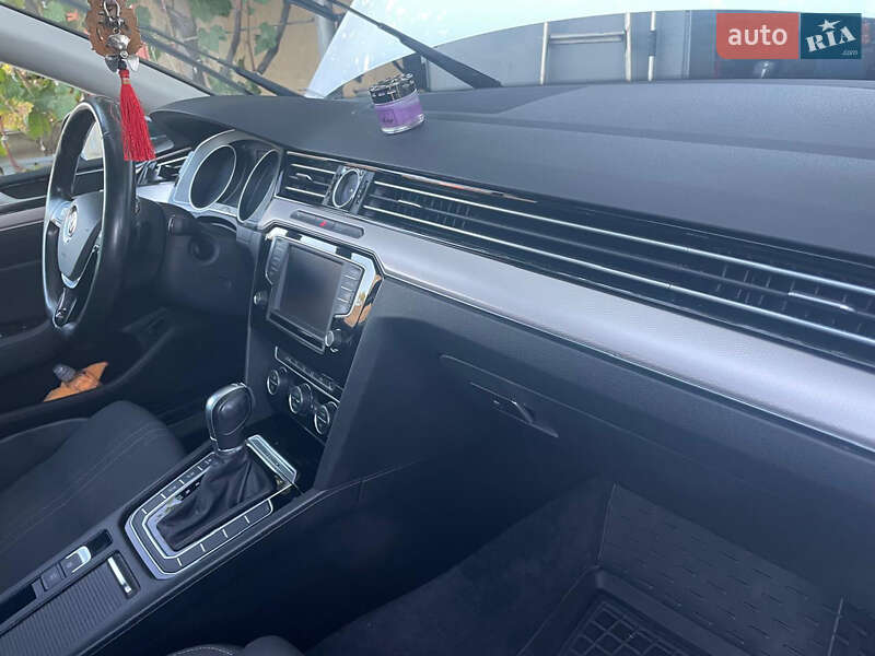 Универсал Volkswagen Passat Alltrack 2016 в Подольске