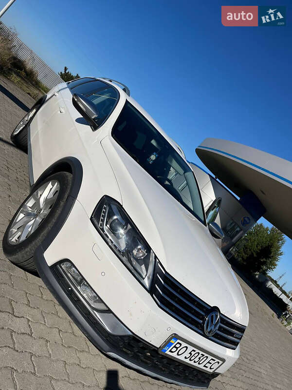 Универсал Volkswagen Passat Alltrack 2012 в Подгайцах