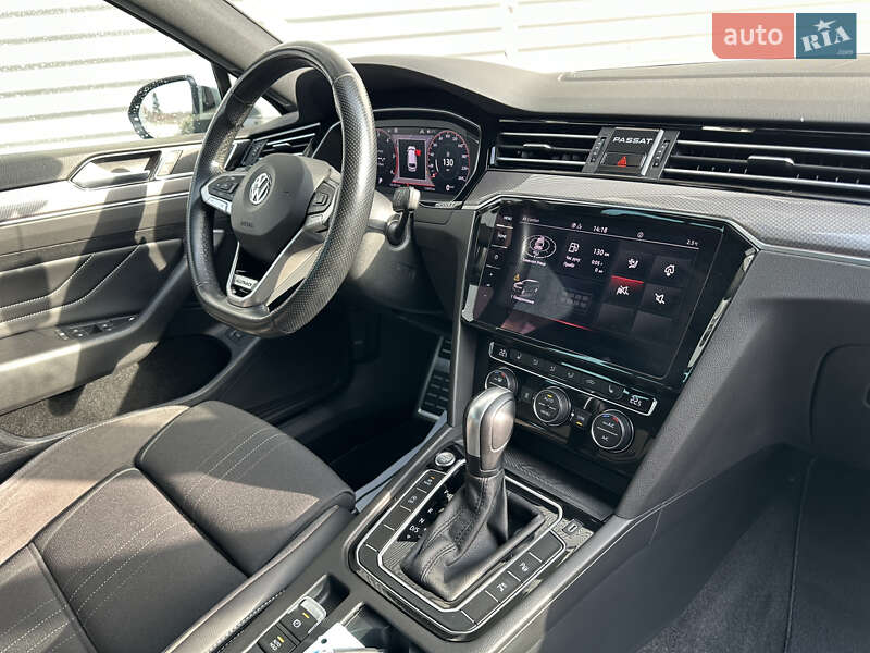 Универсал Volkswagen Passat Alltrack 2020 в Ровно