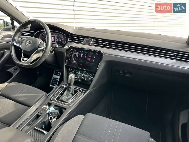 Универсал Volkswagen Passat Alltrack 2020 в Ровно