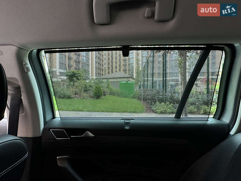 Универсал Volkswagen Passat Alltrack 2020 в Киеве фото 41 Универсал Volkswagen Passat Alltrack 2020 в Киеве