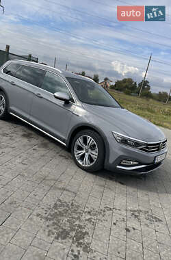 Универсал Volkswagen Passat Alltrack 2022 в 