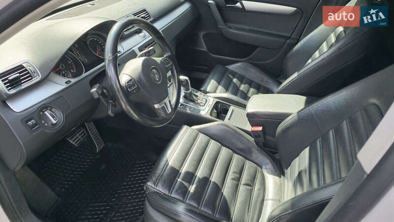 Универсал Volkswagen Passat Alltrack 2012 в Львове